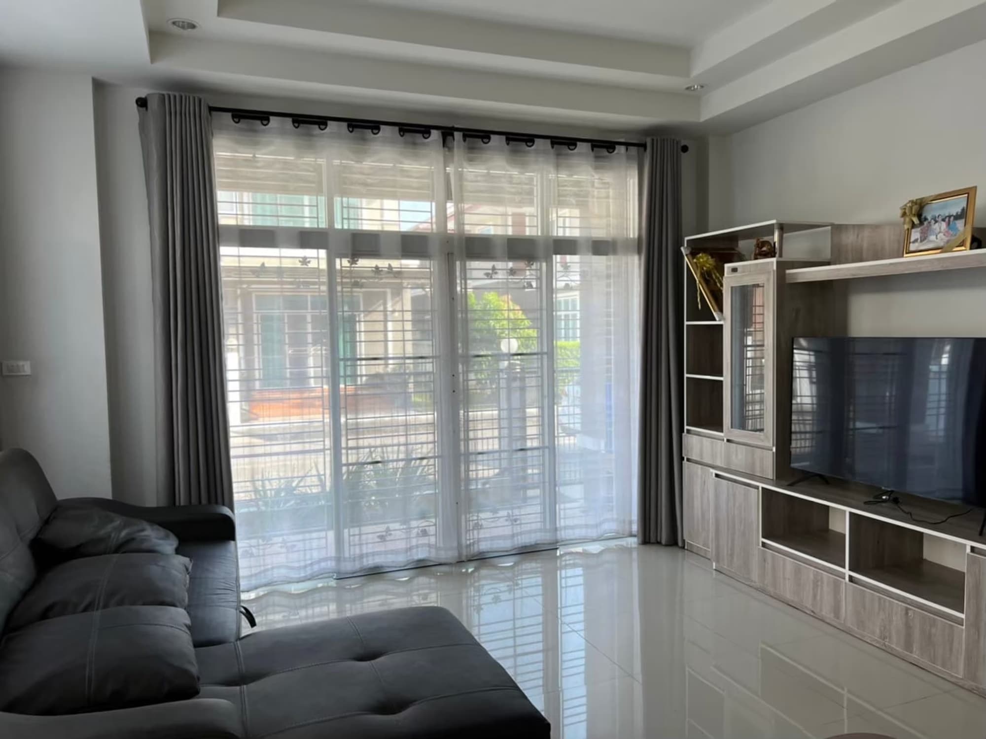 4 Bed House for Rent in San Kamphaeng - Image 2
