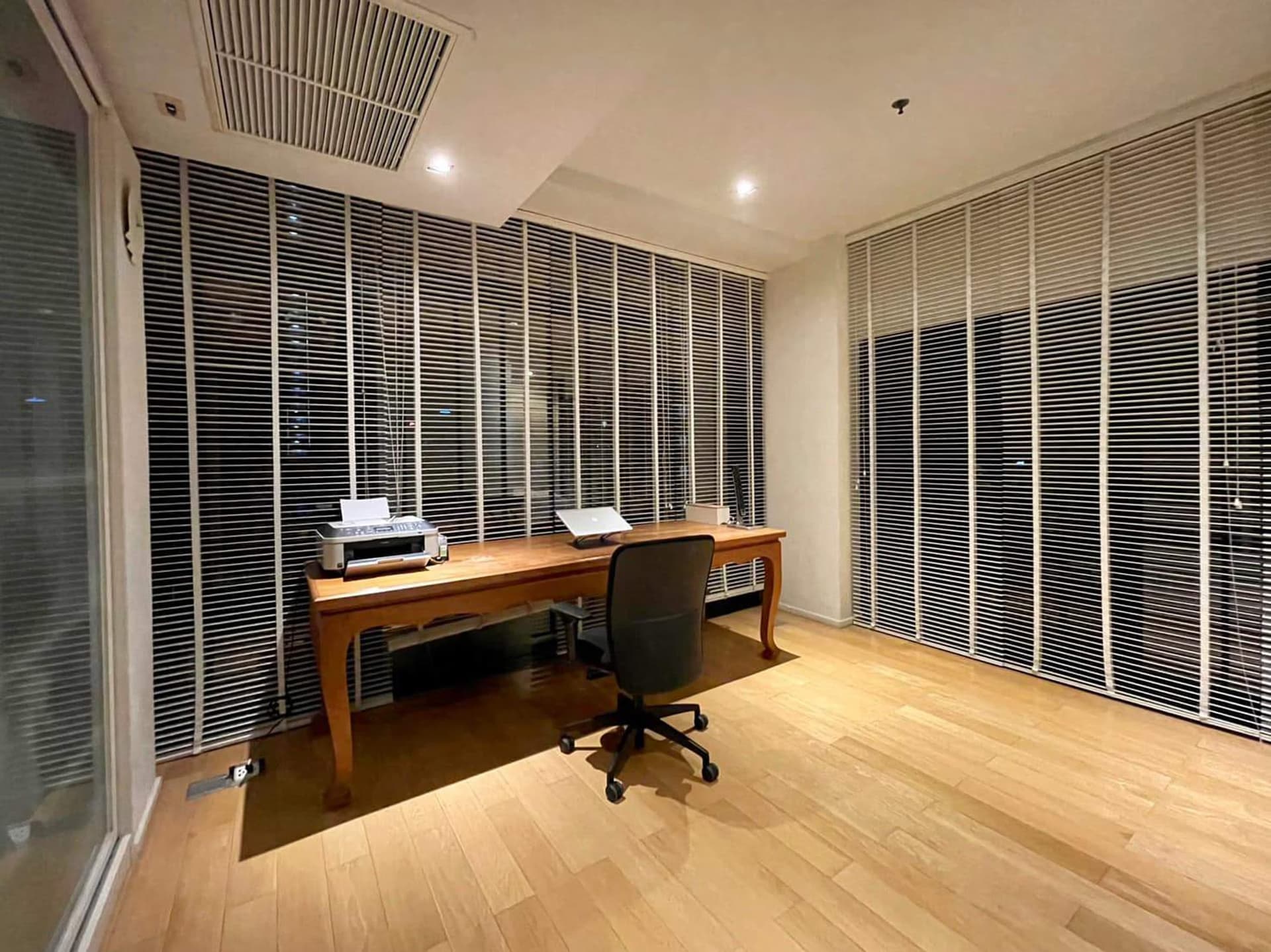 Condo for Sale at Circle Living Prototype - Image 21