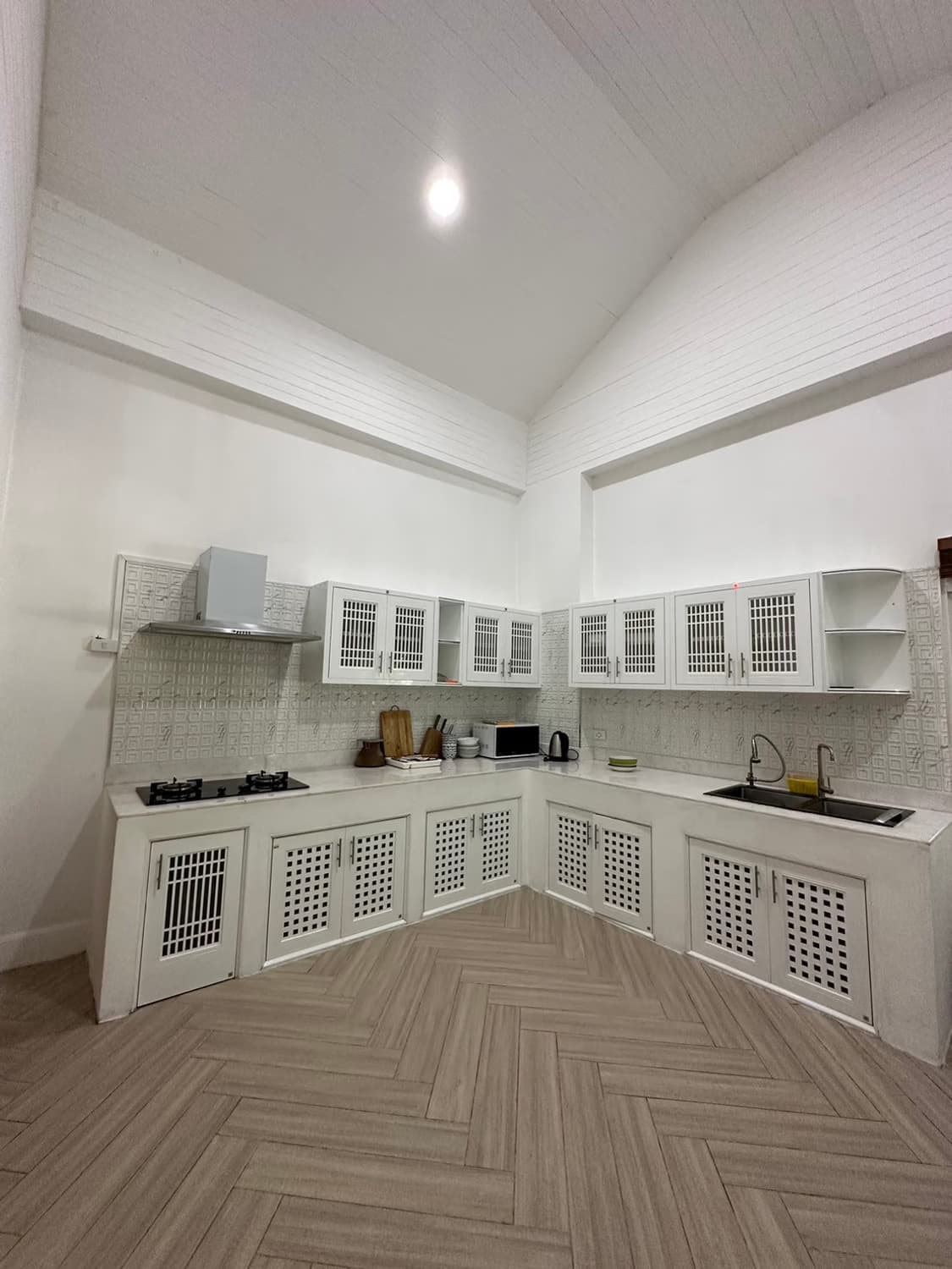 5 Bed House for Rent in Mae Rim - Image 5