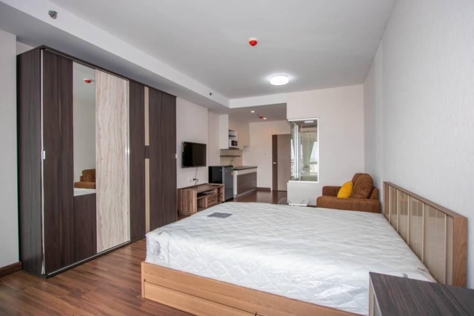 undefined Bed Condo for Rent in Mueang Chiang Mai - Image 2