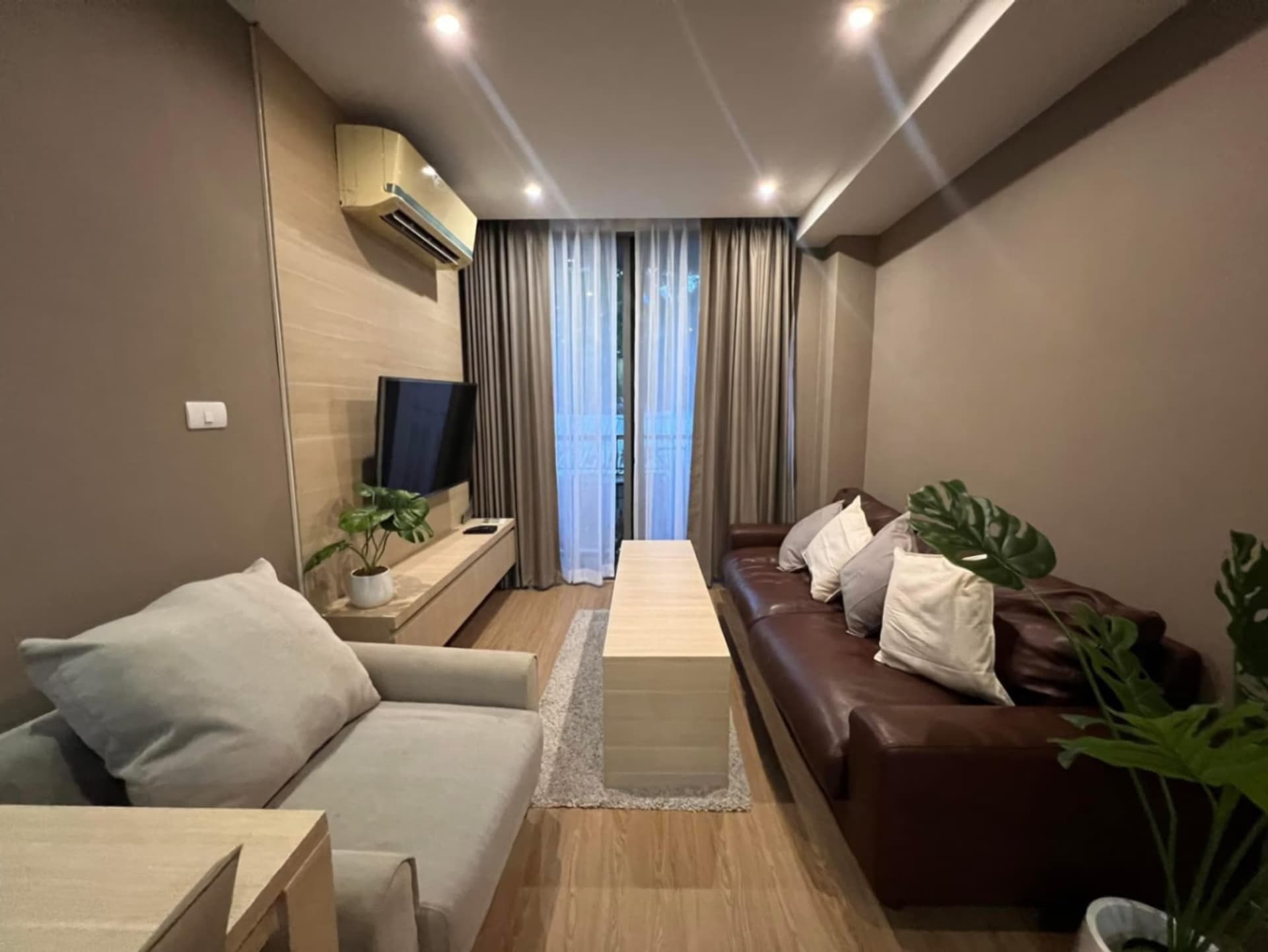 1 ห้องนอน คอนโด สำหรับ จำหน่าย ใน Bang Rak - Image 1