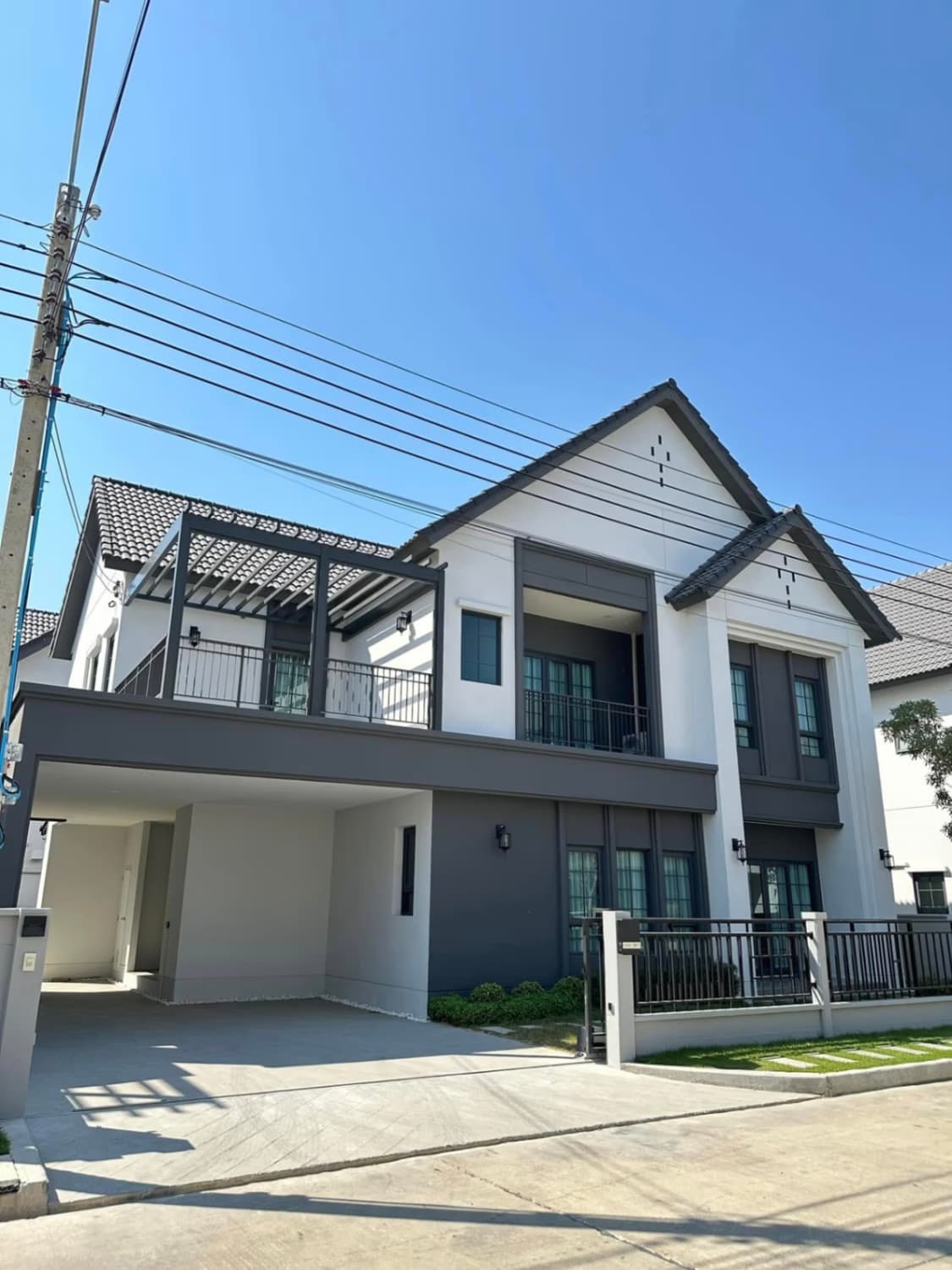 4 ห้องนอน บ้าน สำหรับ จำหน่าย ใน Bang Phli, Samut Prakan - Image 1