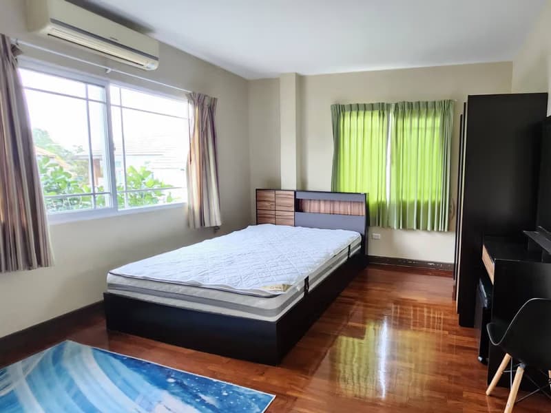 4 Bed House for Rent in Mueang Chiang Mai