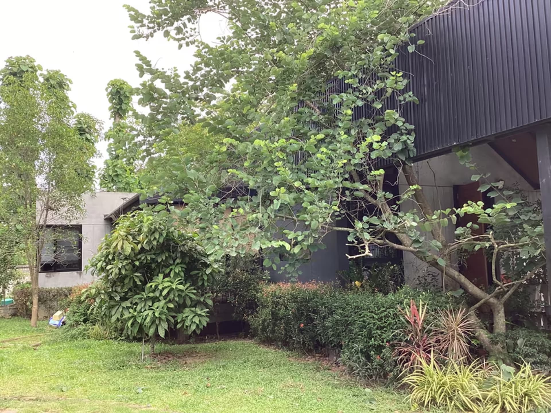 2 Bedroom House - Image 2