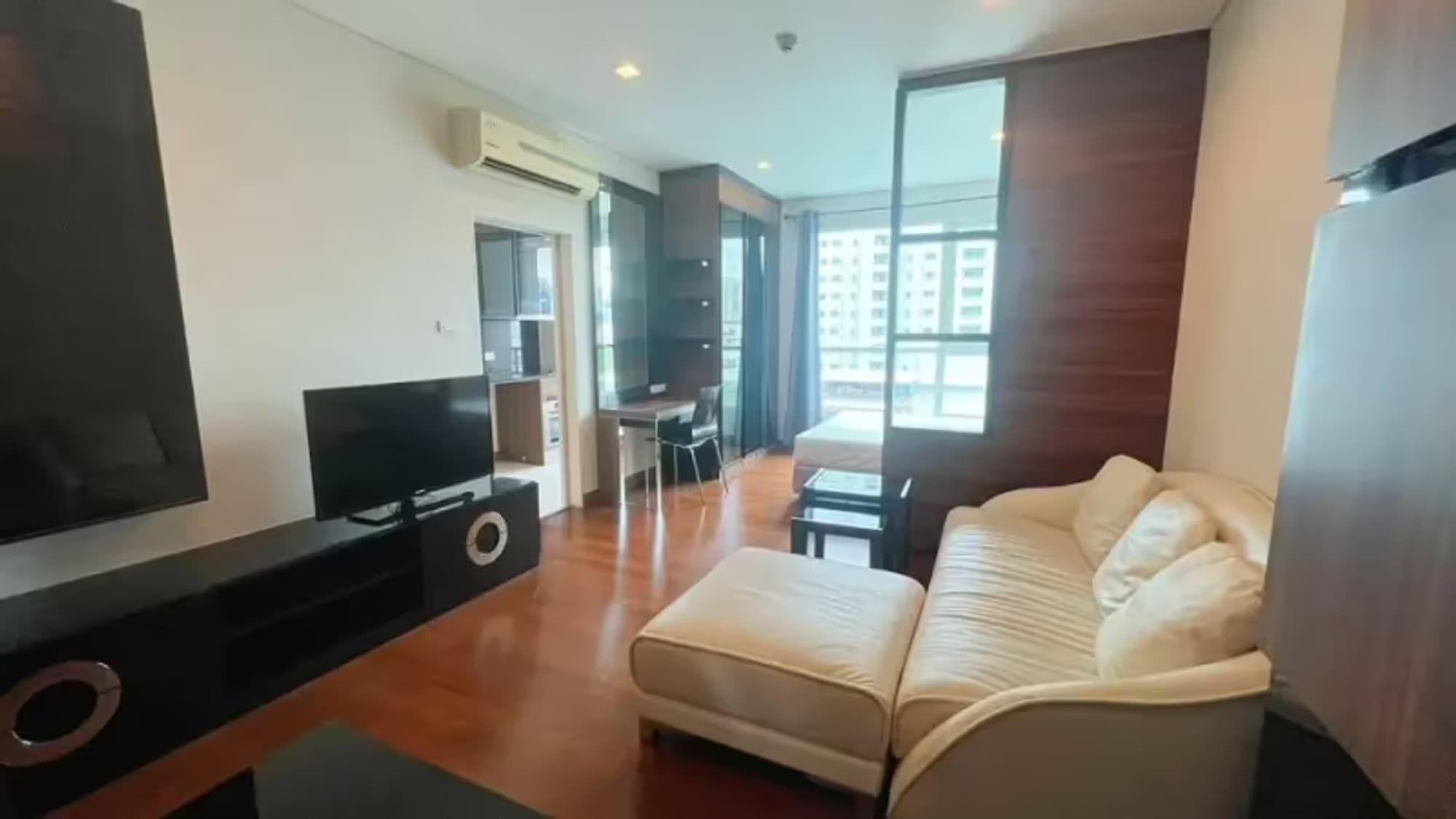 Studio for Rent in Watthana - Image 5