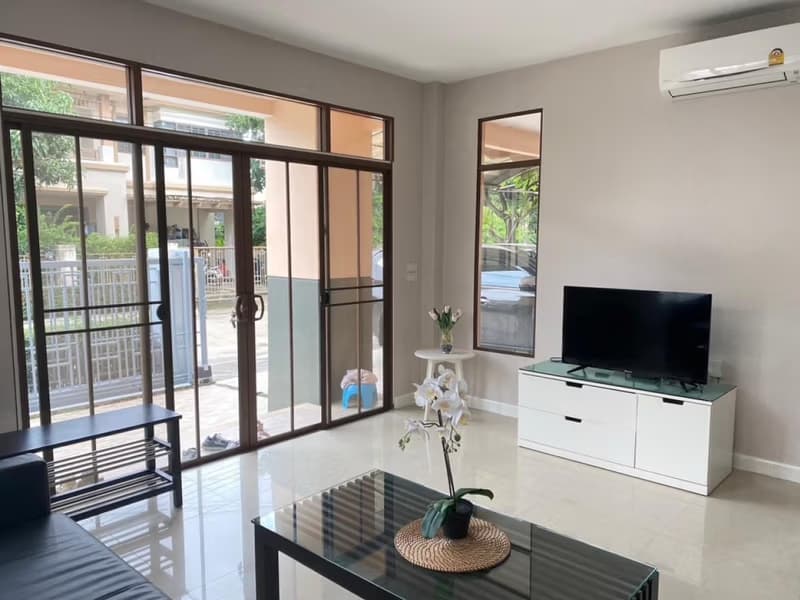 3 Bed House for Rent in Bang Phli
