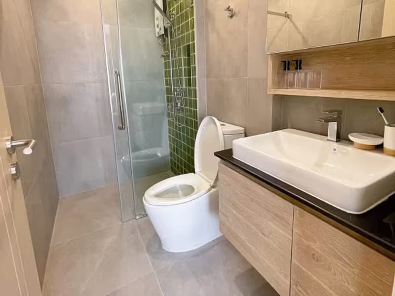 1 Bedroom Condo