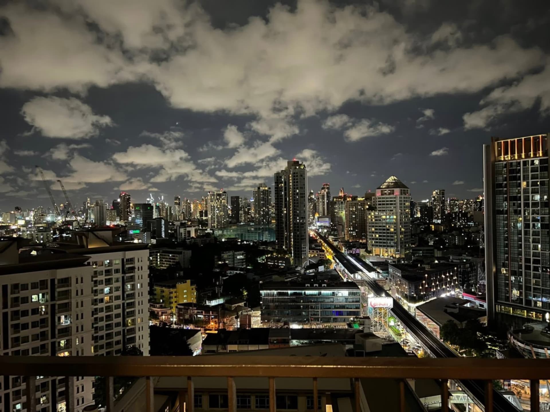1 ห้องนอน คอนโด สำหรับ ขาย ใน Khlong Toei - Image 6