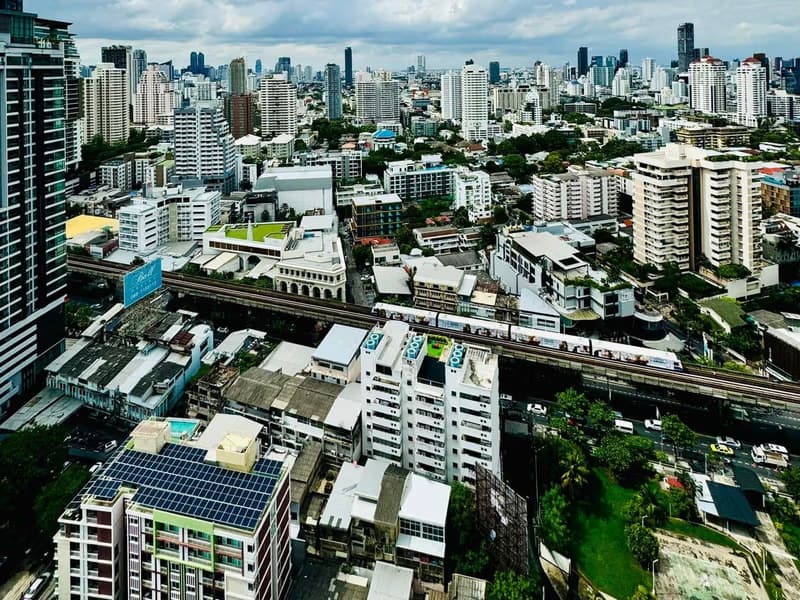 2 Bed Condo for Rent in Khlong Toei