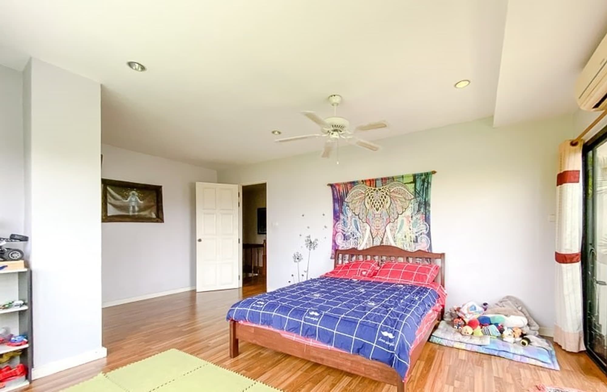 2 Bedroom Condo - Image 7