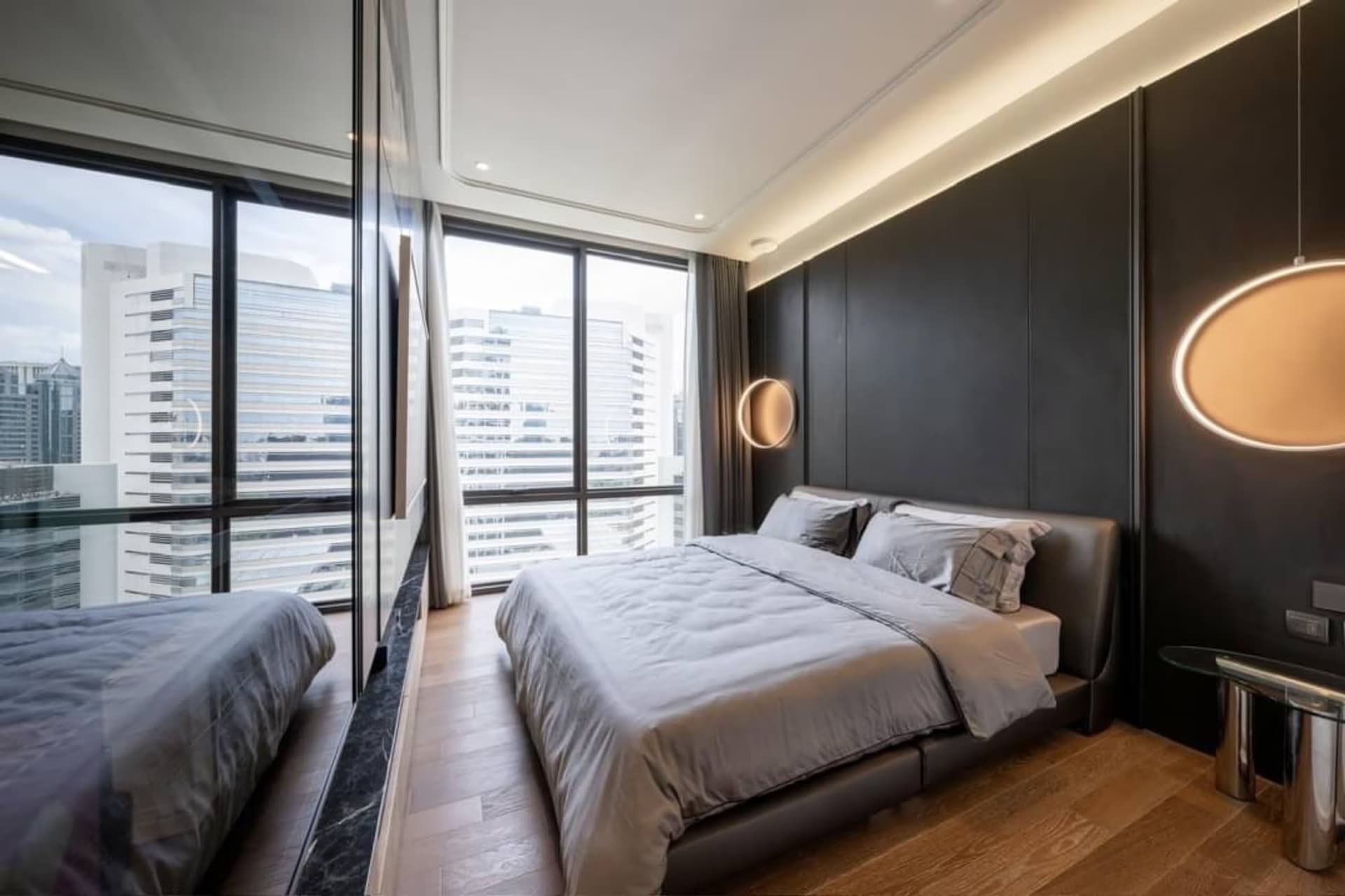 1 Bed Condo for Rent and Sale in Pathum Wan - Image 4