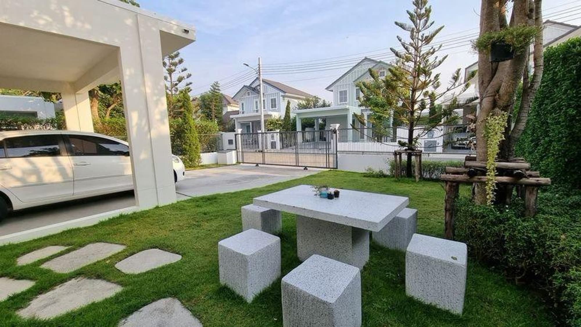 3 Bed House for Rent in Bang Phli - Image 10
