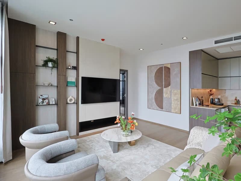 3 Bed Condo for Sale in Ratchathewi