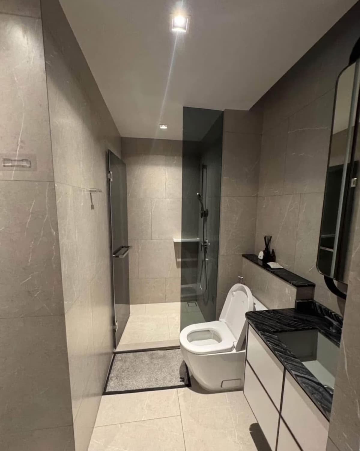 2 Bed Condo for Rent in Watthana - Image 6