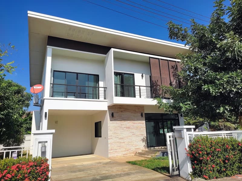 3 Bed House for Rent and Sale in San Kamphaeng