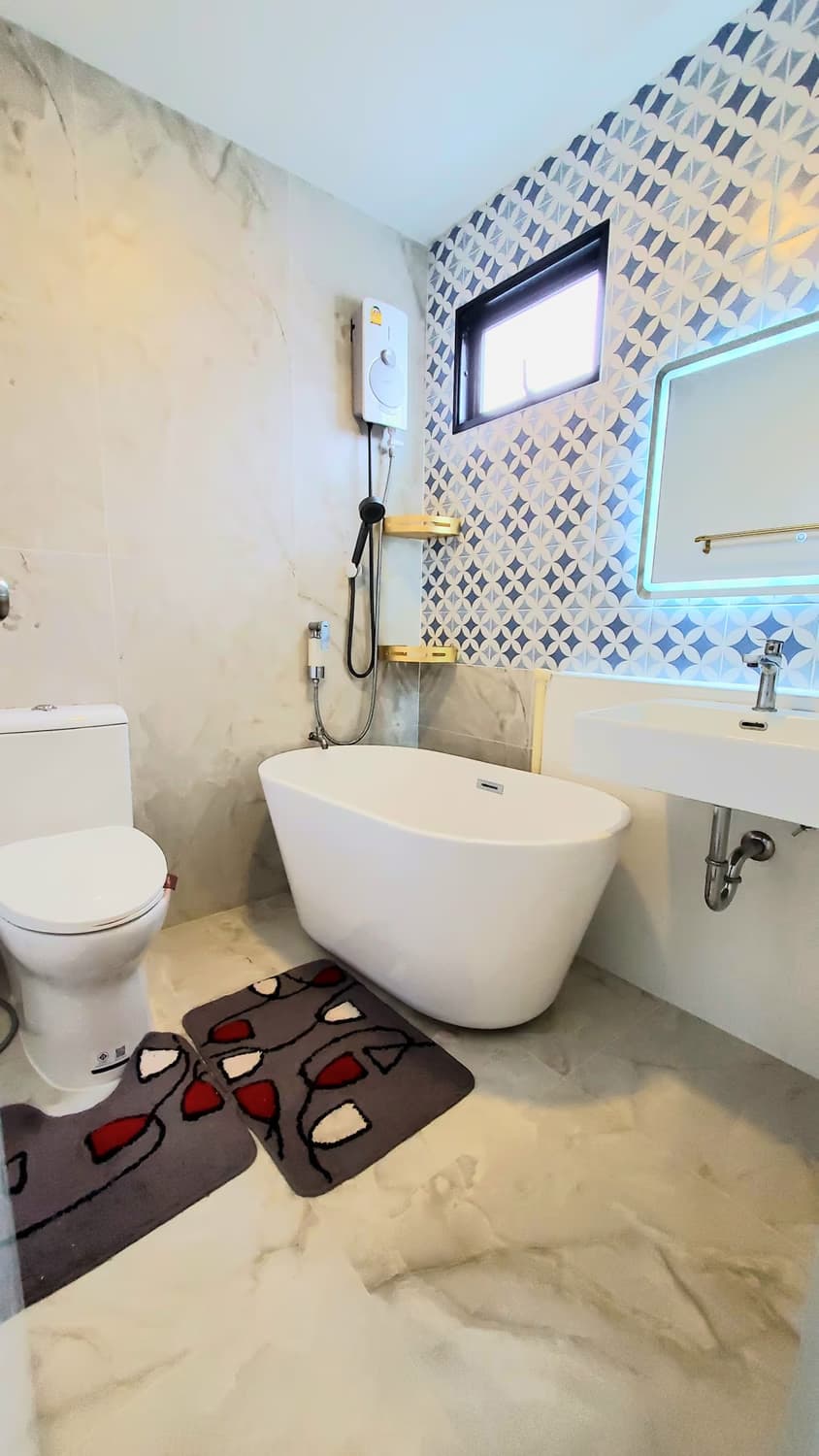 3 Bed House for Rent in Lat Krabang - Image 14