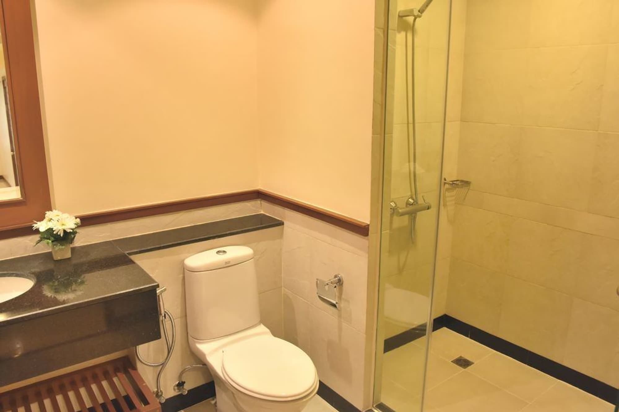 3 Bed Condo for Rent in Sathon - Image 22