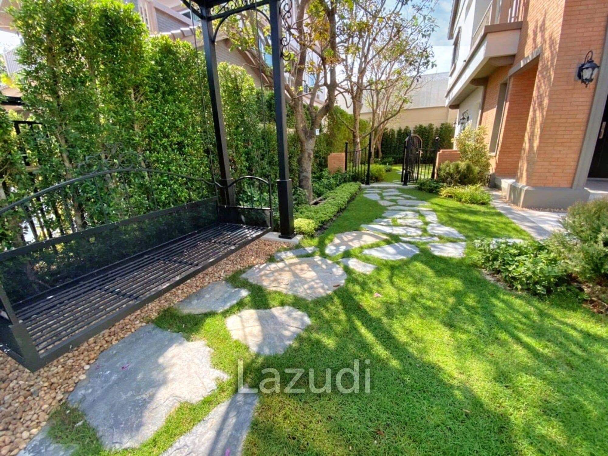 4 Bedroom House - Image 11