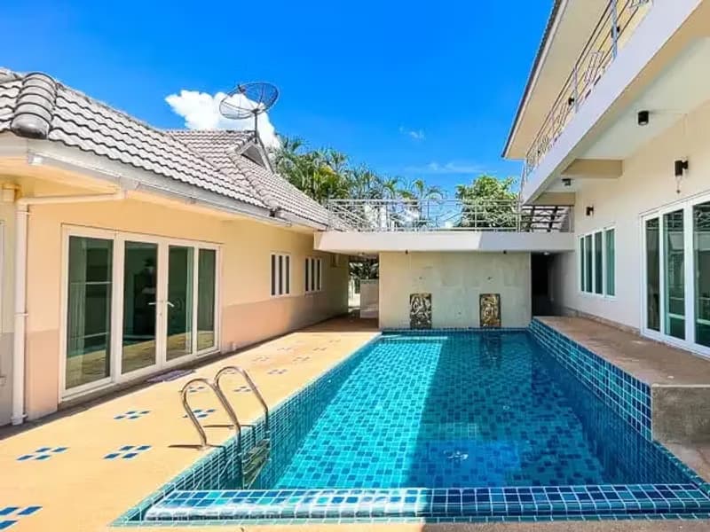 5 Bedroom House
