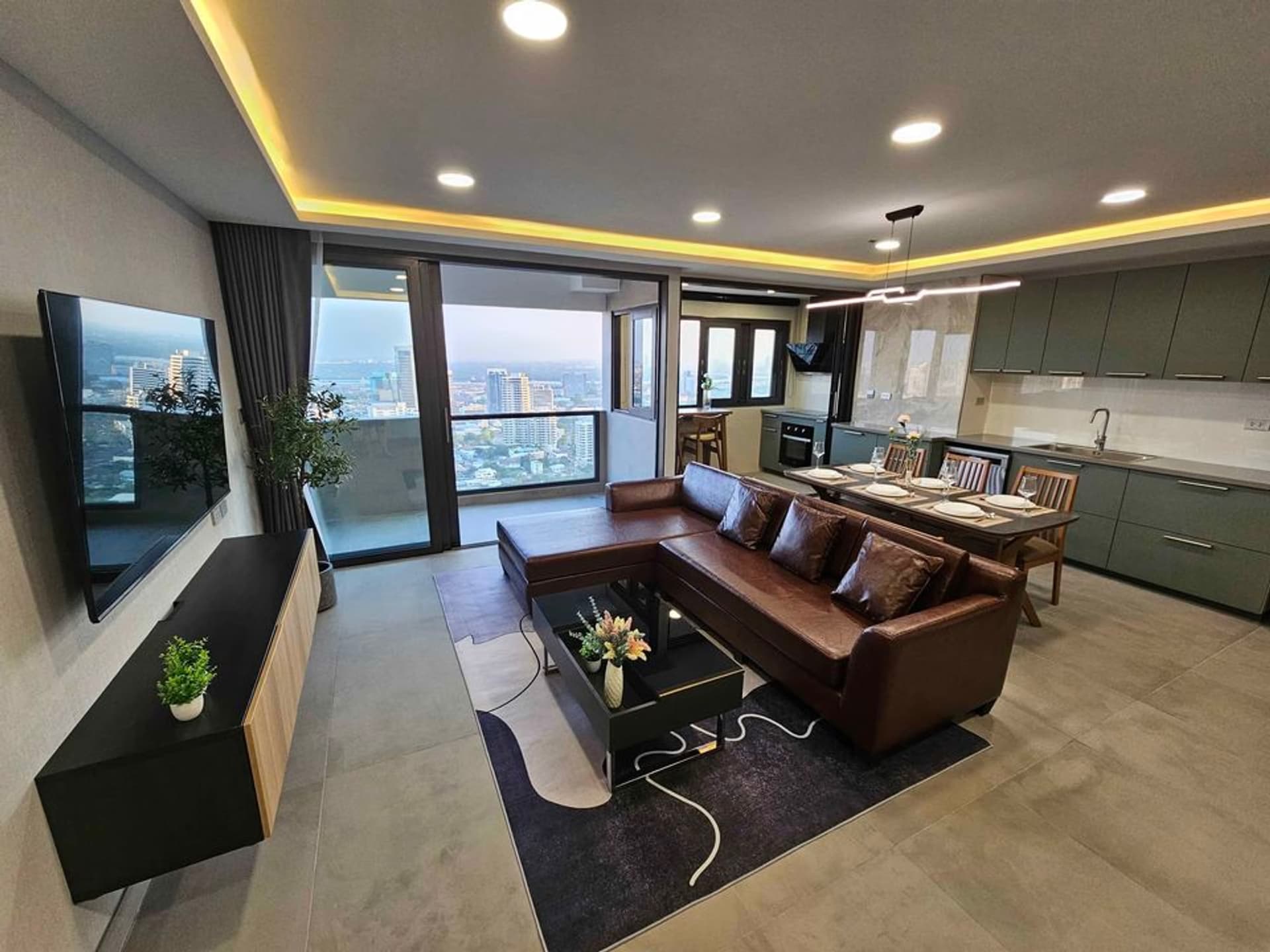 3 Bed Condo for Rent and Sale  Near Thong Lo BTS - Image 1