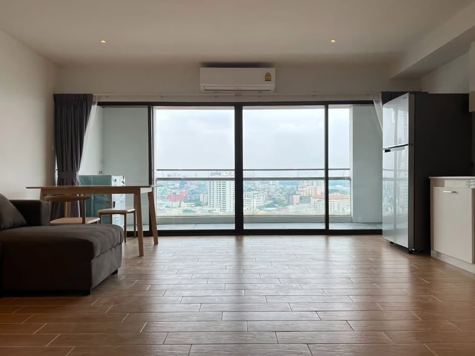 2 Bed Condo for Rent in Sathon - Image 2