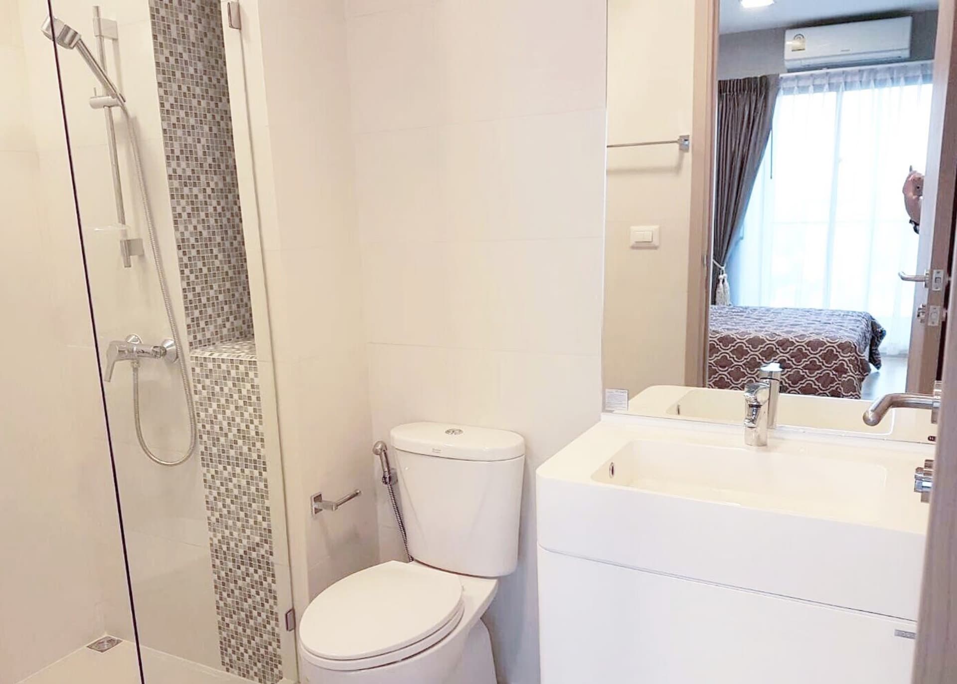 1 Bedroom Condo at Condolette Midst Rama 9 - Image 9