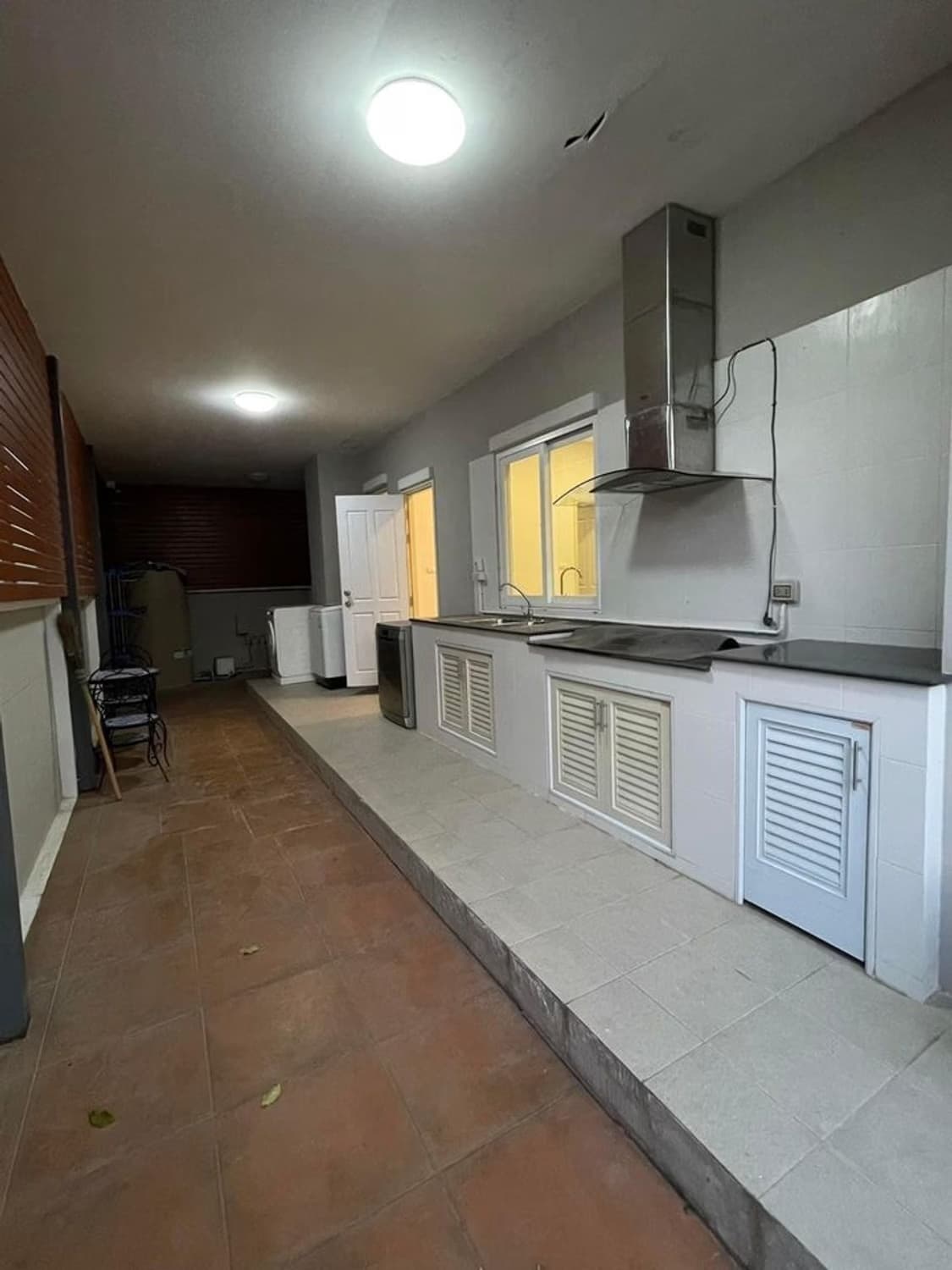  - Image 9