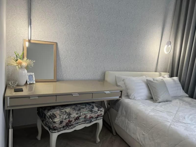 2 Bed Condo for Rent in Khlong San