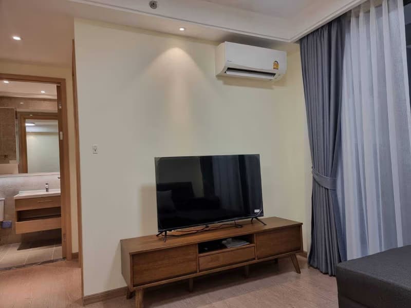1 Bed Condo for Rent and Sale in Sathon