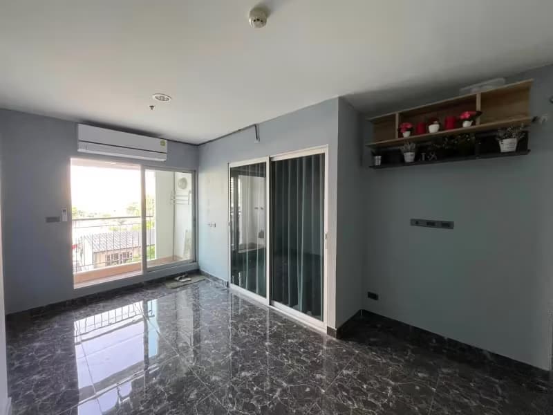 1 Bedroom Condo