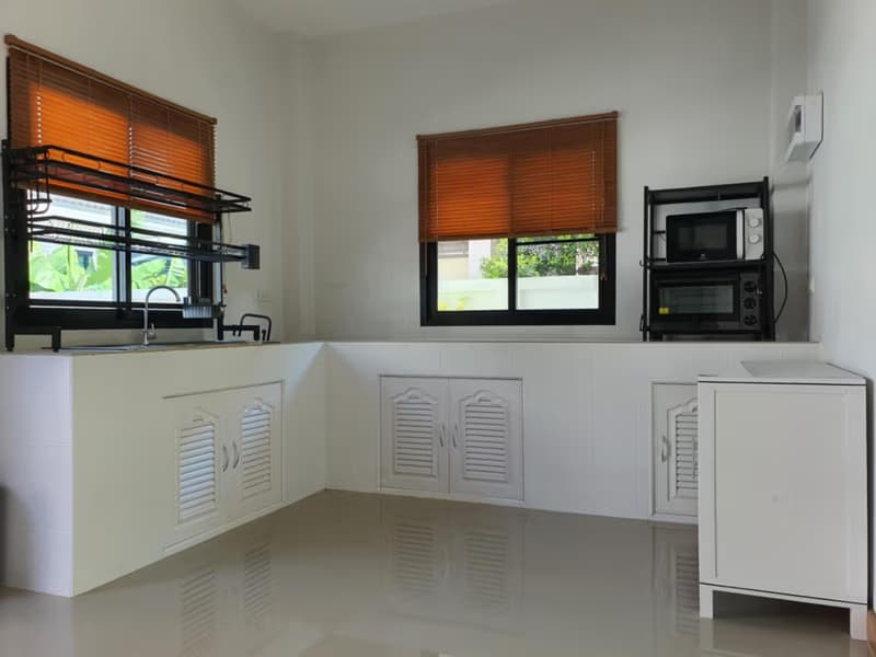 3 Bed House for Rent in Saraphi