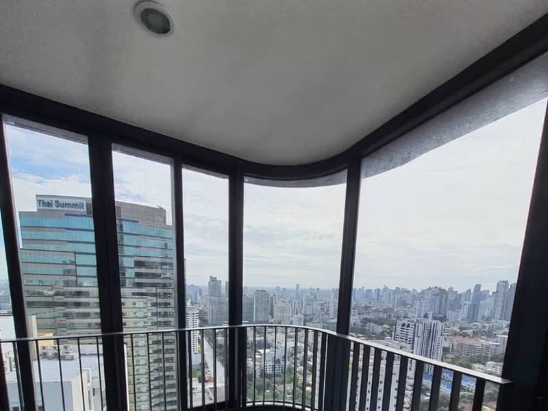 2 Bed Condo for Rent in Huai Khwang