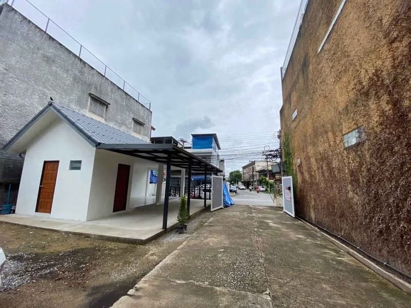 4 Bed House for Rent in Mueang Chiang Mai