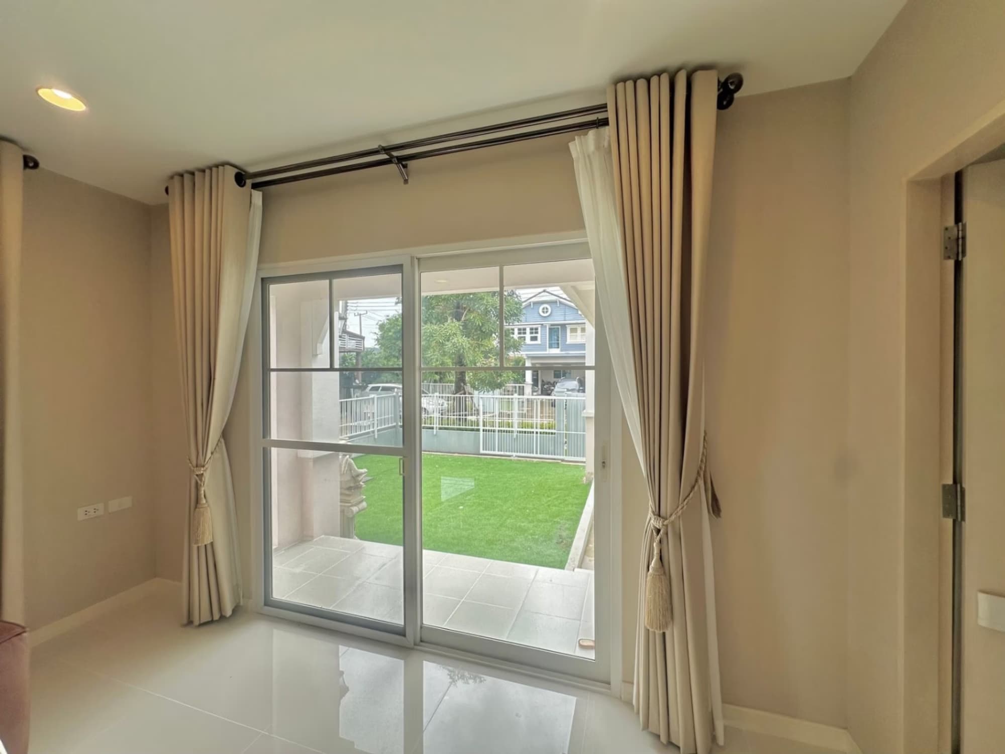 3 ห้องนอน บ้าน สำหรับ จำหน่าย ใน Bang Phli - Image 10