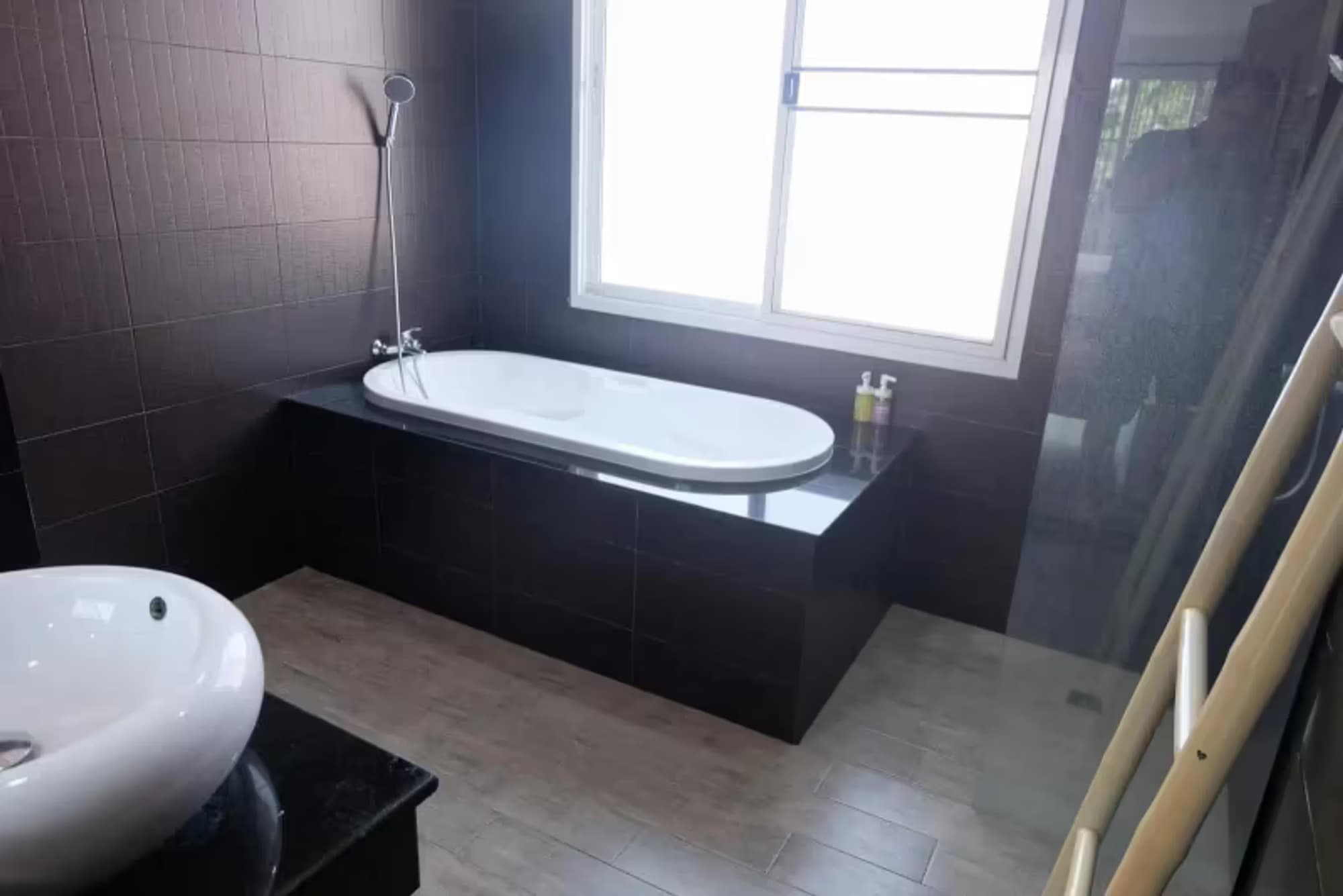 4 Bedroom House - Image 10