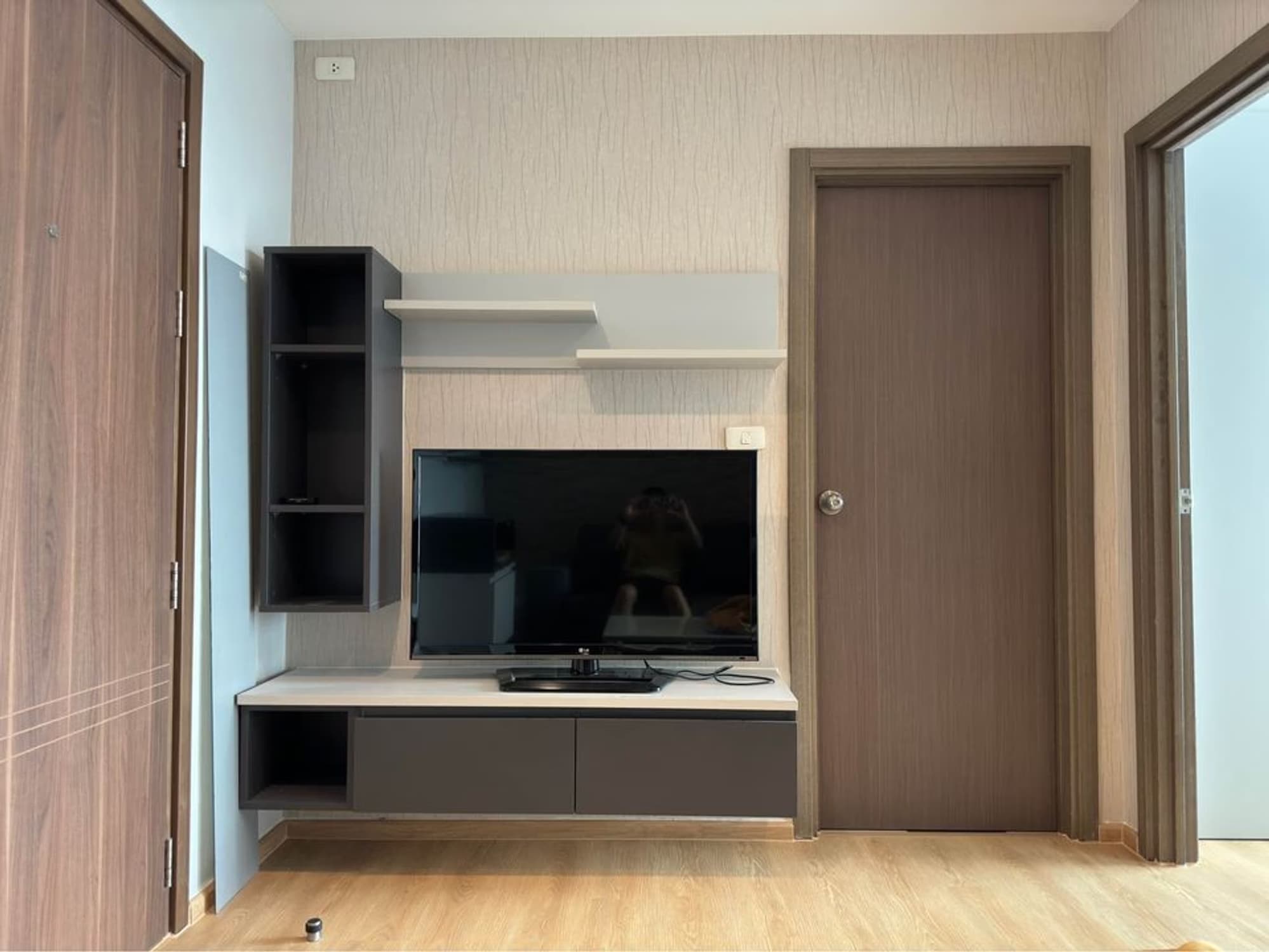 Condo for Sale at The Base Sukhumvit 77 - Image 4