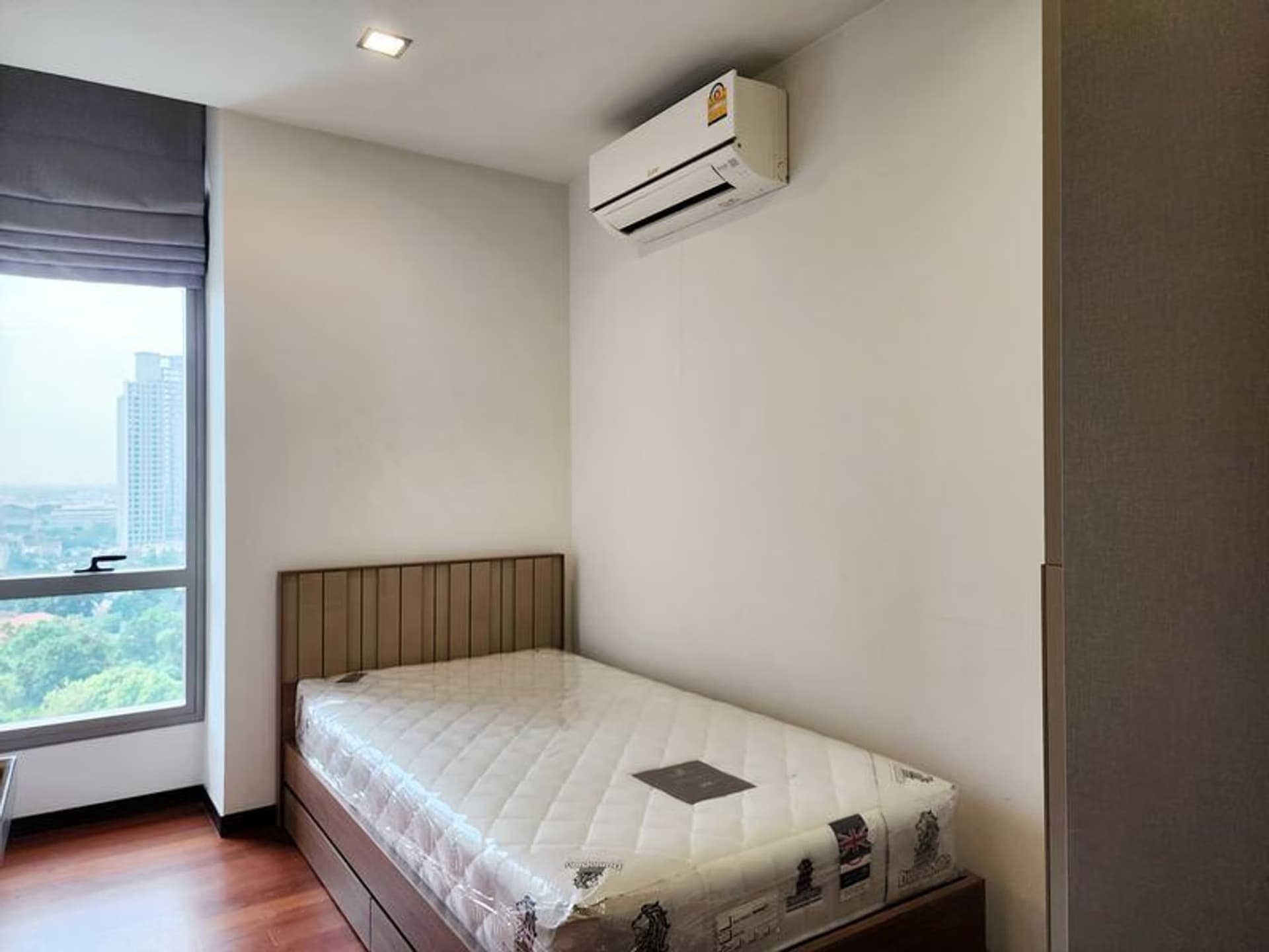 2 Bed Condo for Rent in Khlong Toei - Image 6
