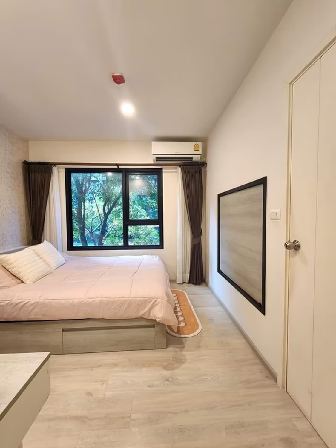 1 Bedroom Condo - Image 2