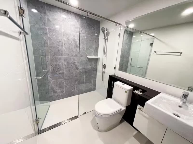 1 Bedroom Condo