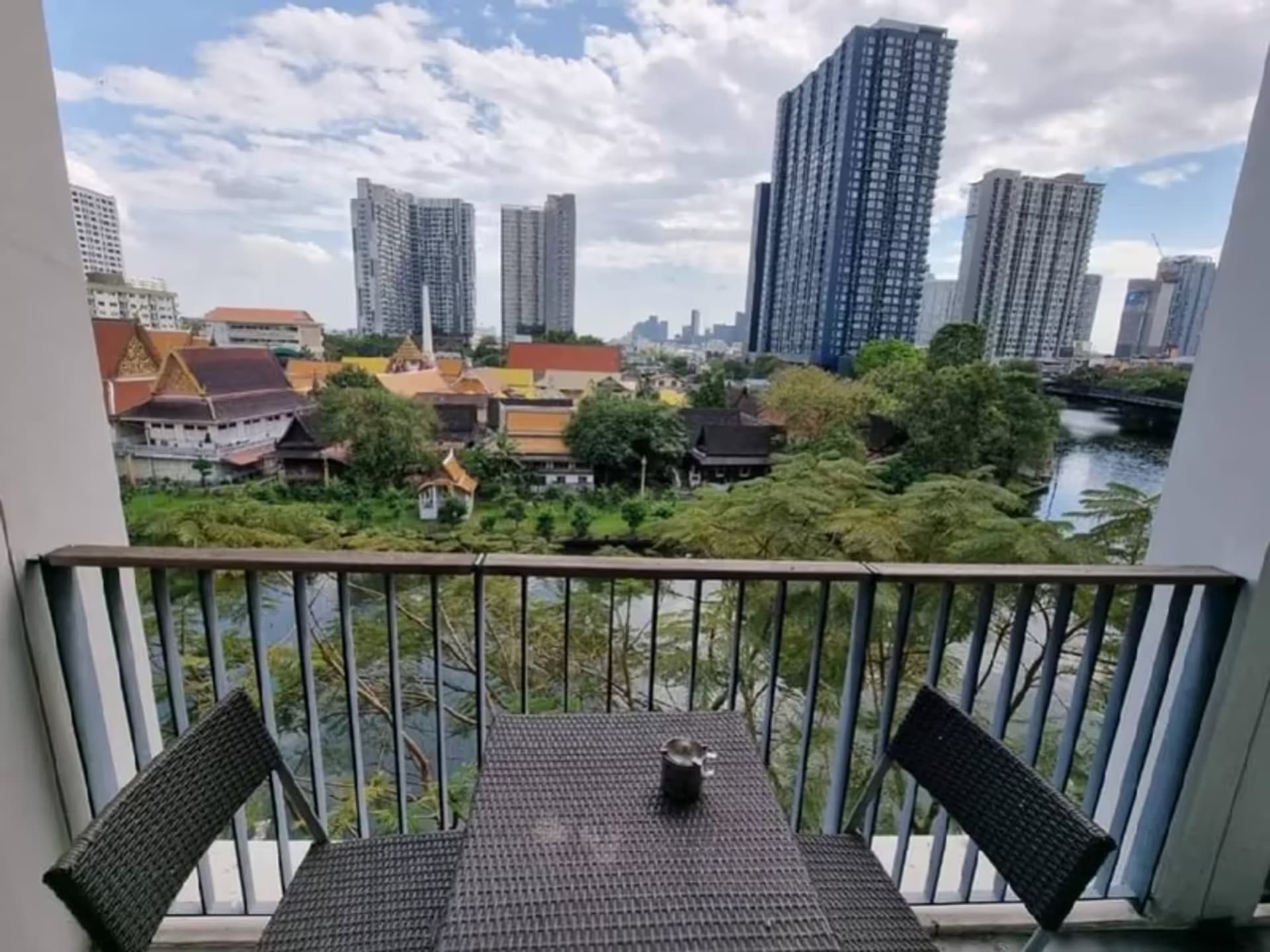 2 Bedroom Condo for Rent at Hasu Haus  - Image 6