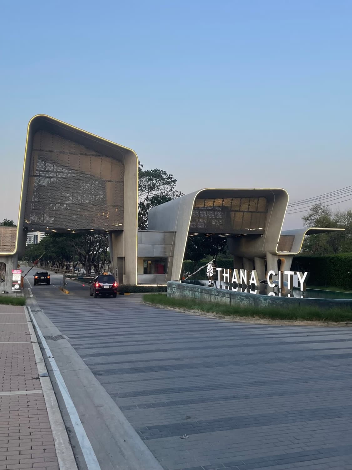 5 Bed Commercial for Rent in Bang Phli District - Image 12