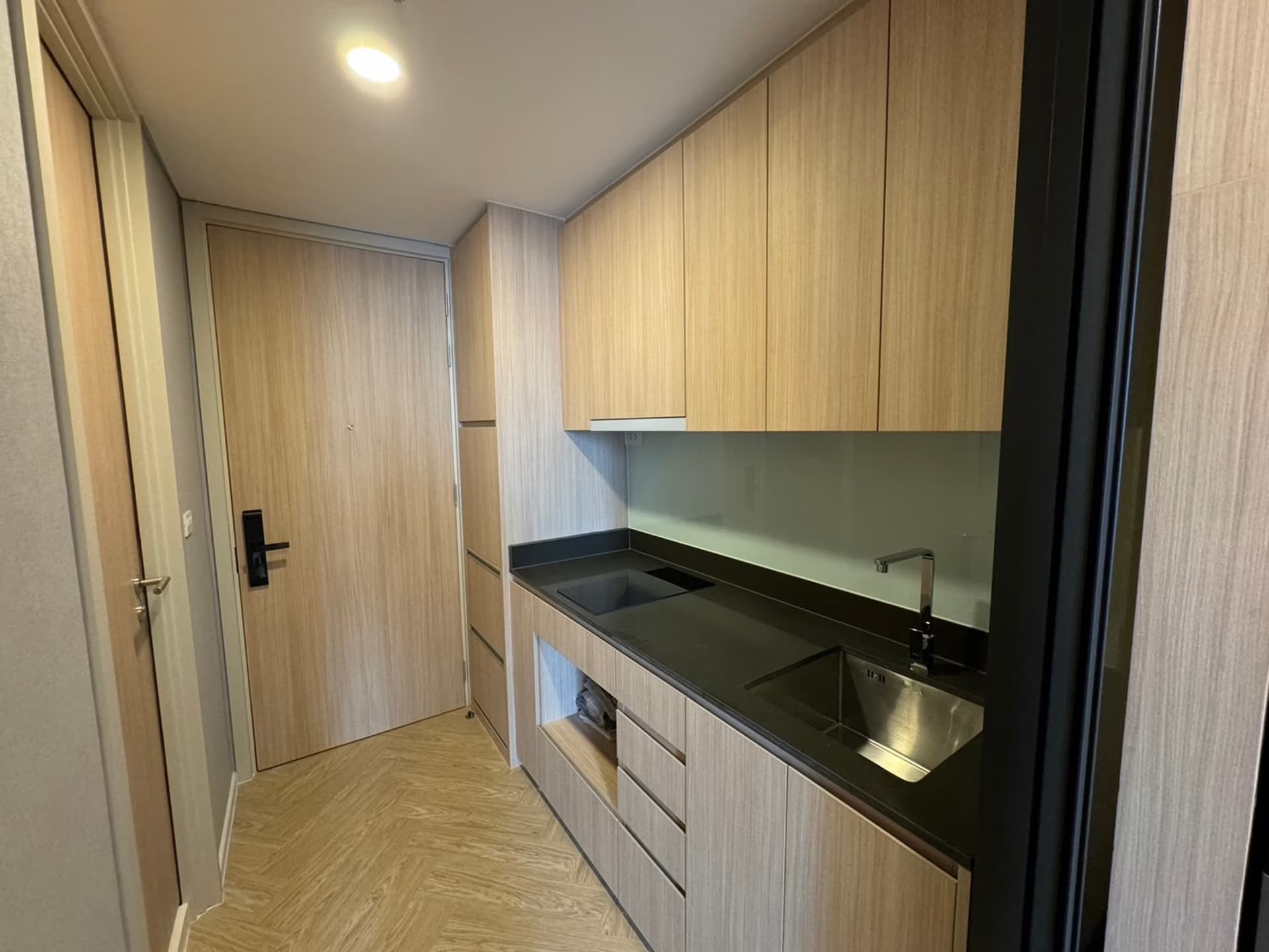 1 Bed Condo for Rent in Huai Khwang - Image 23