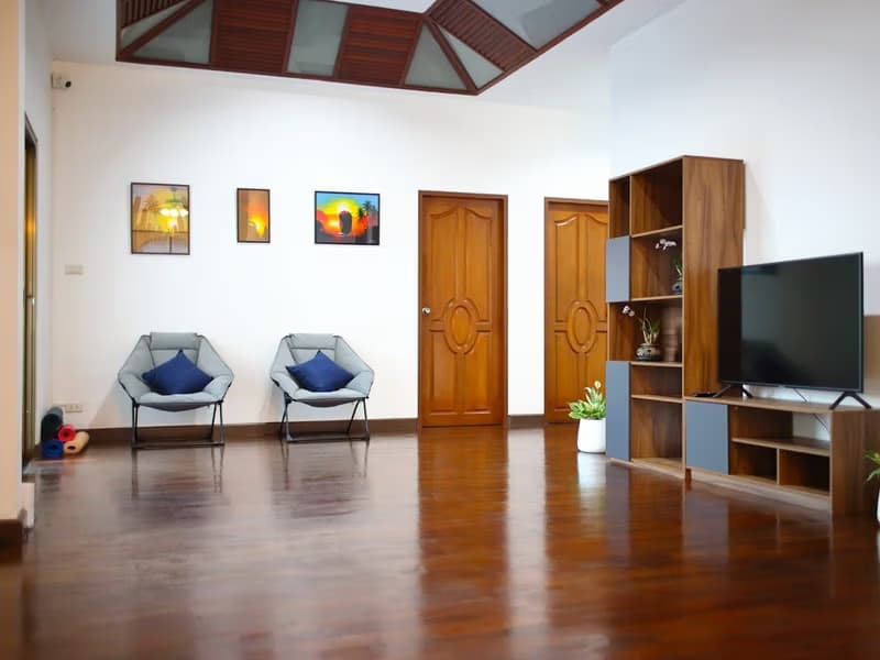 9 Bedroom Pool Villa