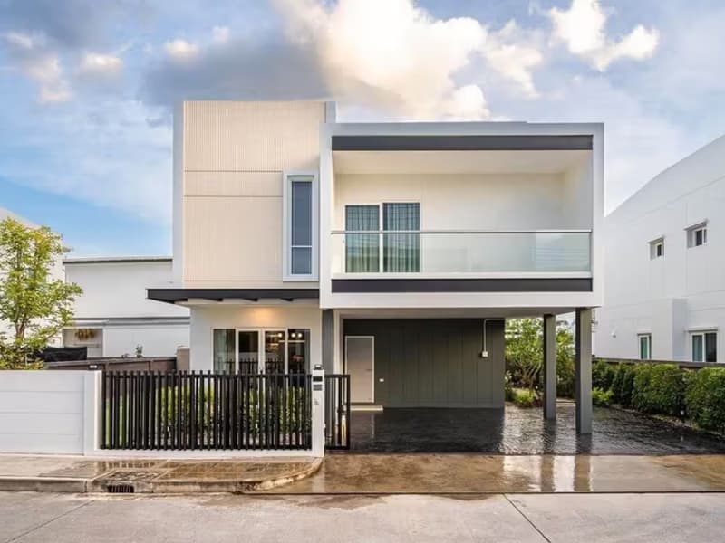 4 Bedroom House