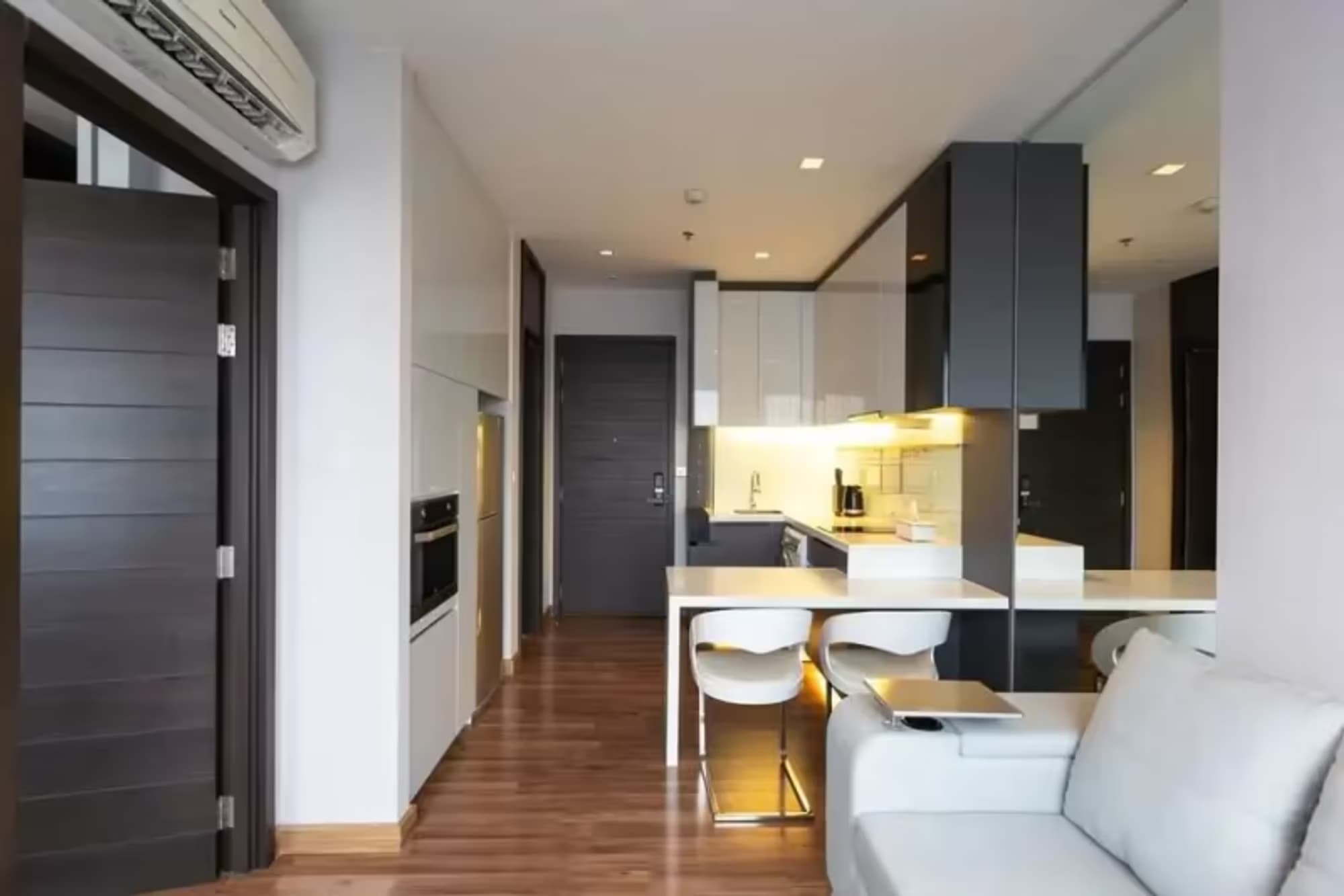 1 Bedroom Condo - Image 4