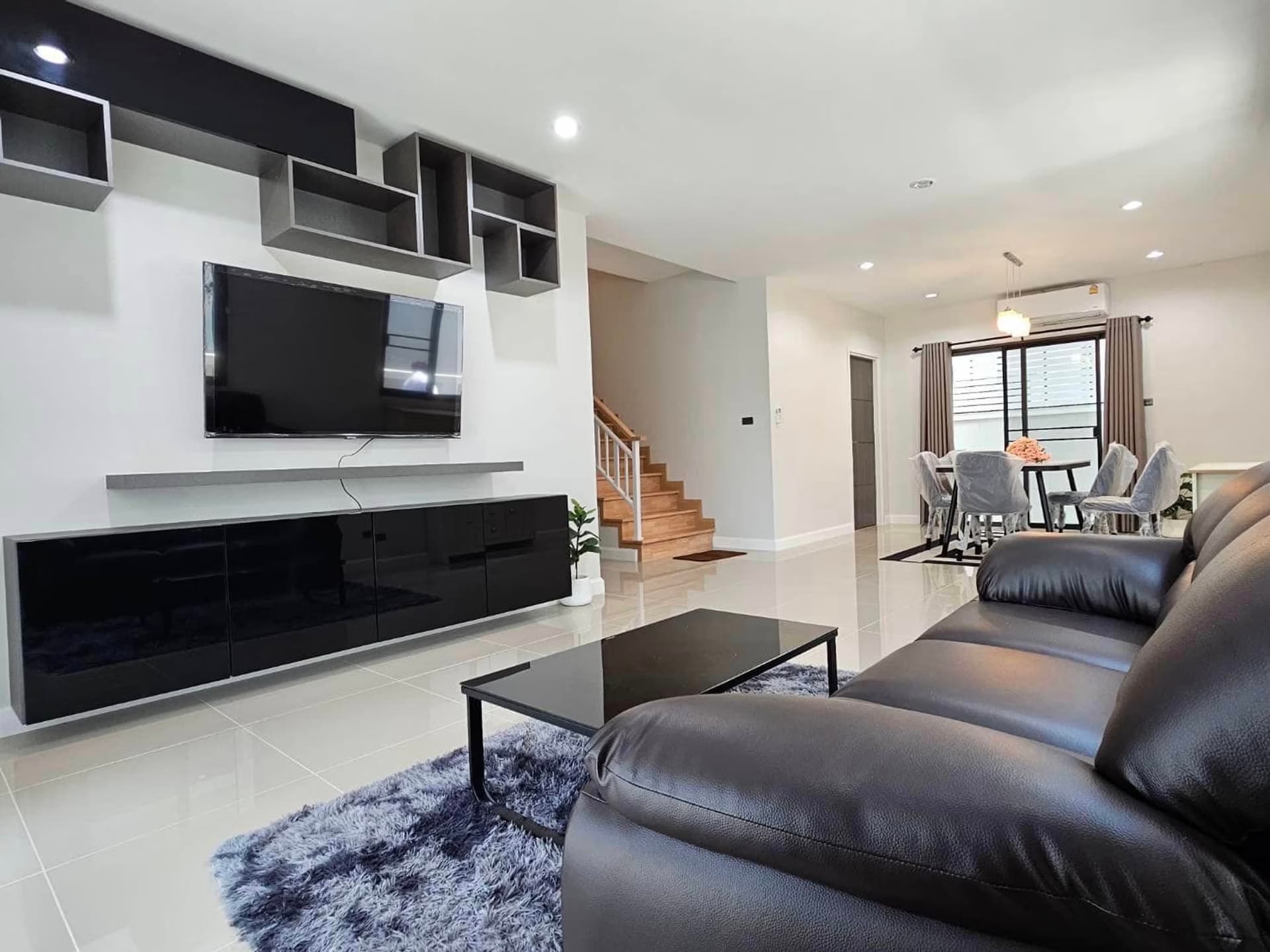 3 Bed House for Rent in Saraphi - Image 2