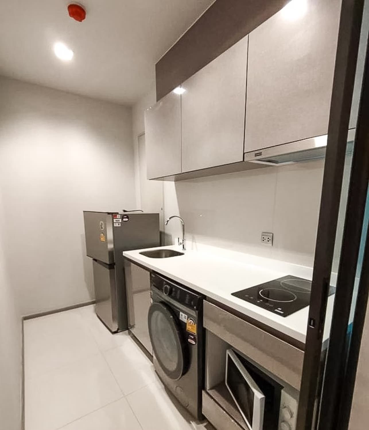 Condo for Rent at Life Asoke - Rama 9 - Image 5
