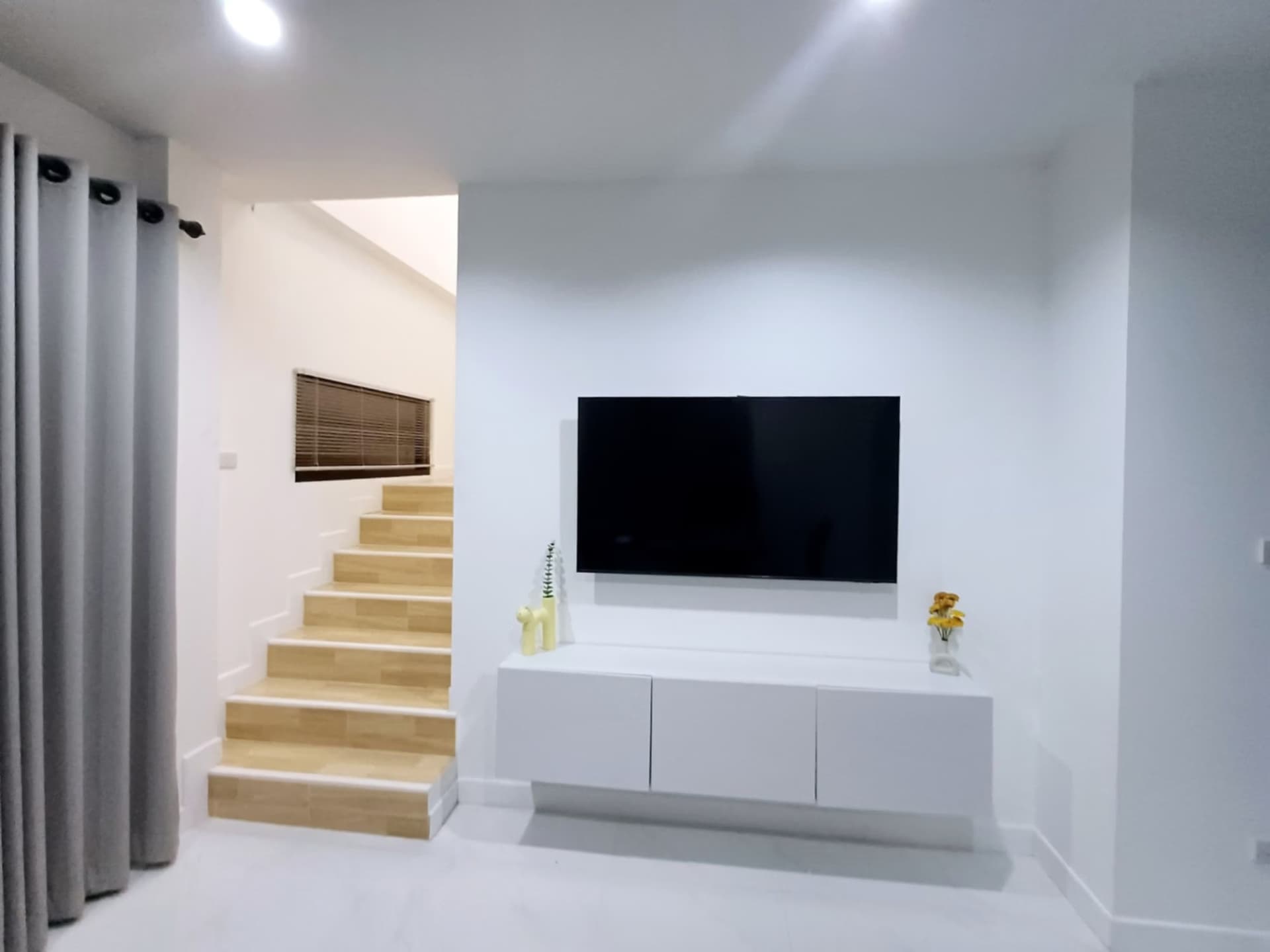 4 ห้องนอน บ้าน สำหรับ ขาย ใน Hang Dong District - Image 2