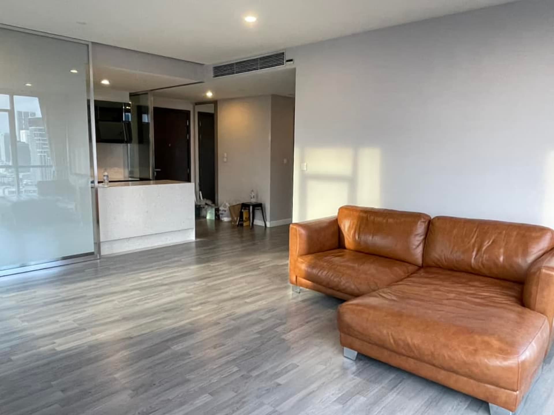 2 Bed Condo for Sale in Pathum Wan - Image 2