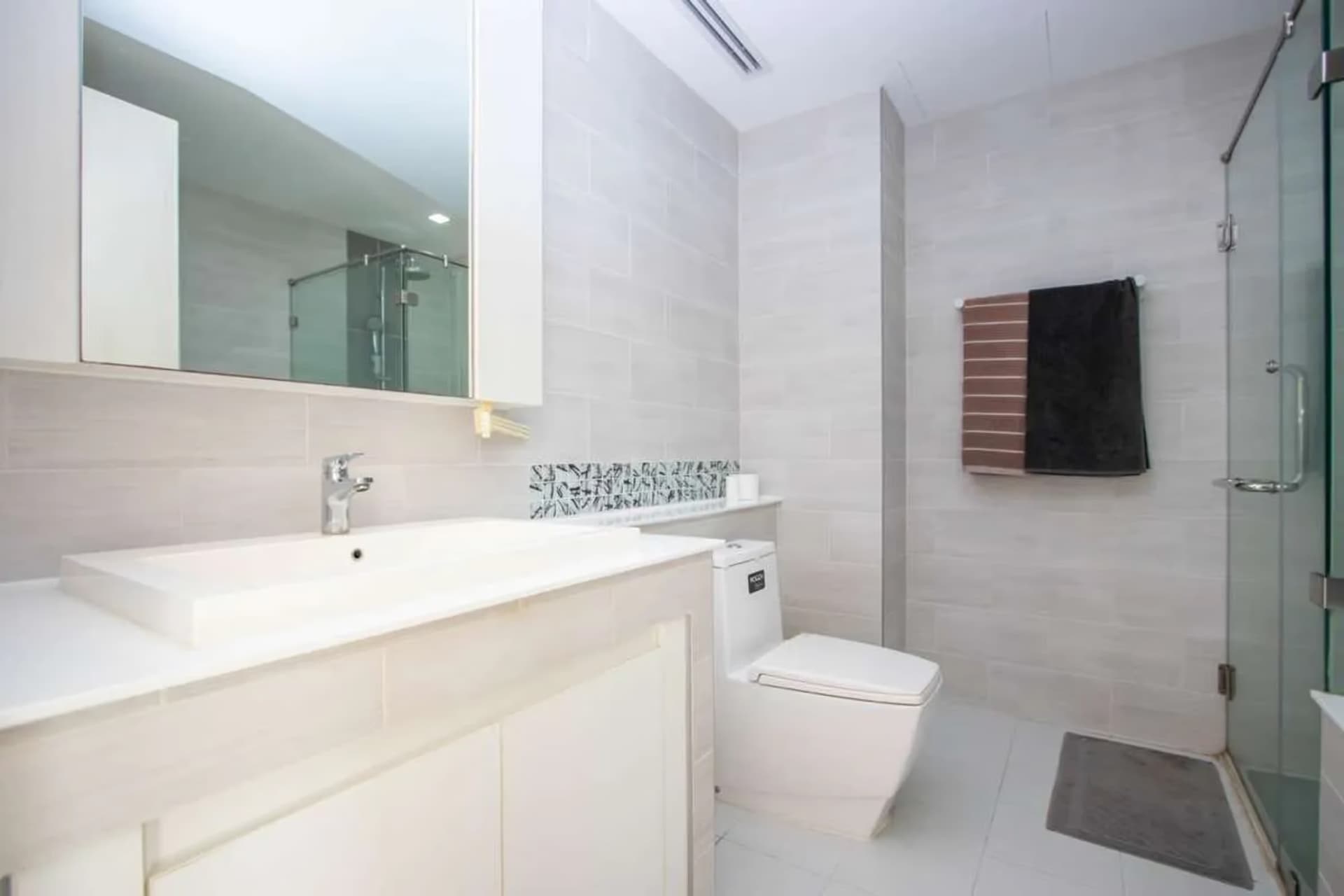 1 Bedroom Condo - Image 5
